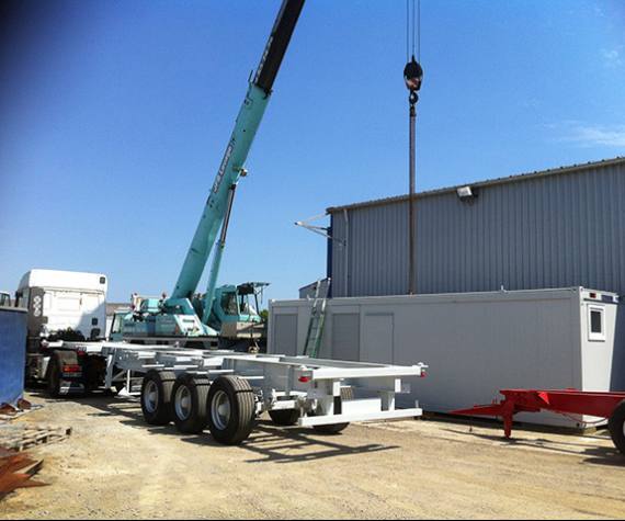 Caisse mobile autonome pour chantiers